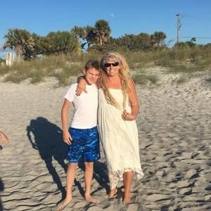 Meet your Posher, Lucinda